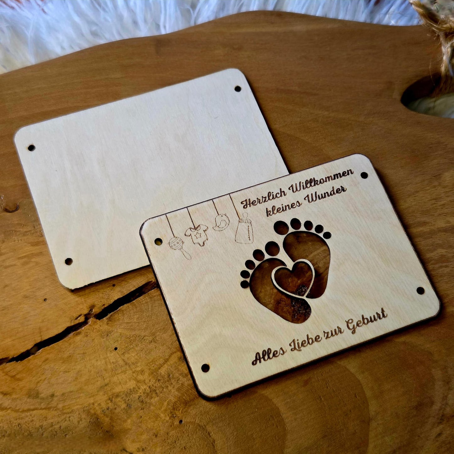 Personalisiertes Geldgeschenk zur Geburt – Holzkarte mit Gravur & Namen – Baby Geschenk mit Geldfach