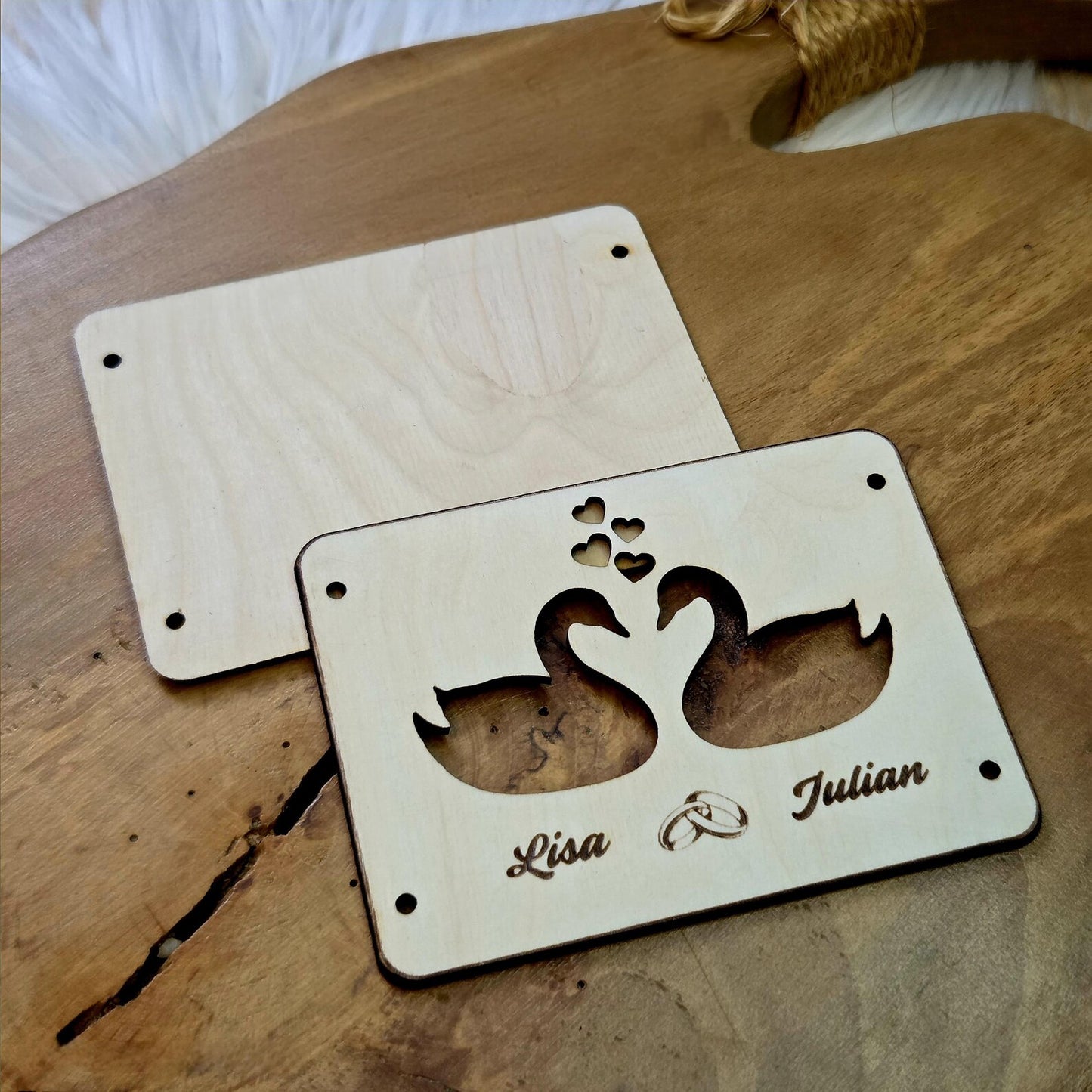 Geldgeschenk Hochzeit personalisiert – Holzkarte mit Namen & Gravur – Geschenk zur Hochzeit / Verlobung